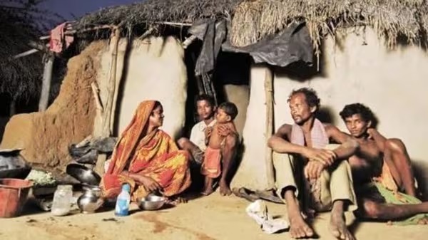 भारत में आंकड़ों की दुनिया में गजब का विरोधाभास है।