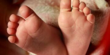 चिकित्सा अधिकारी की अनुपस्थिति में बच्चे की मौत? मोखदा में हुई घटना पर परिजनों का आरोप