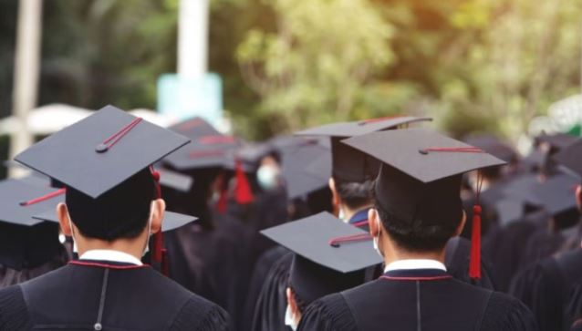 अनियमितताओं के कारण अल्पसंख्यक छात्रवृत्ति योजना तीन साल से बंद, संसदीय समिति ने चिंता जताई